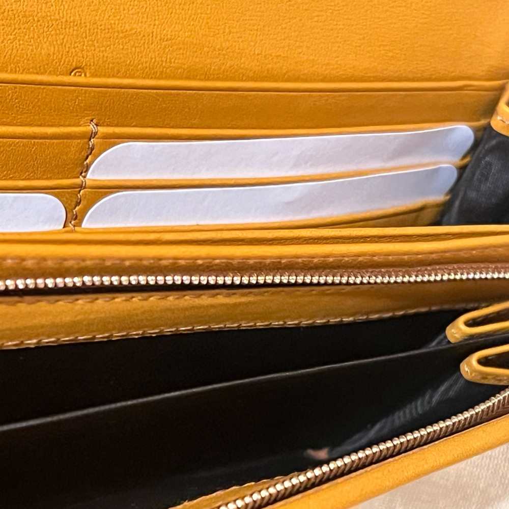 Gucci Monogram Margaux Calfskin Sukey Continental Organizer Wallet - Picture 10 of 12